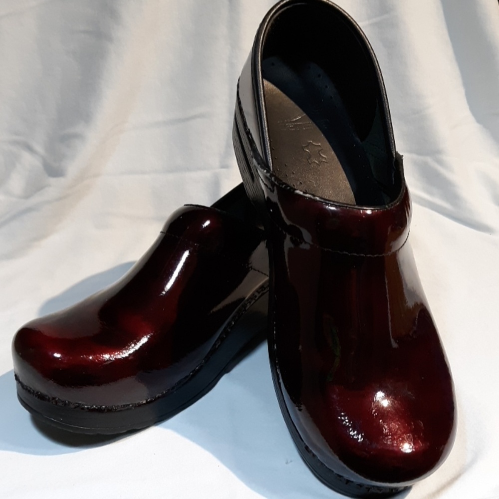 Women's Burgundy/Reddish Dansko Clogs